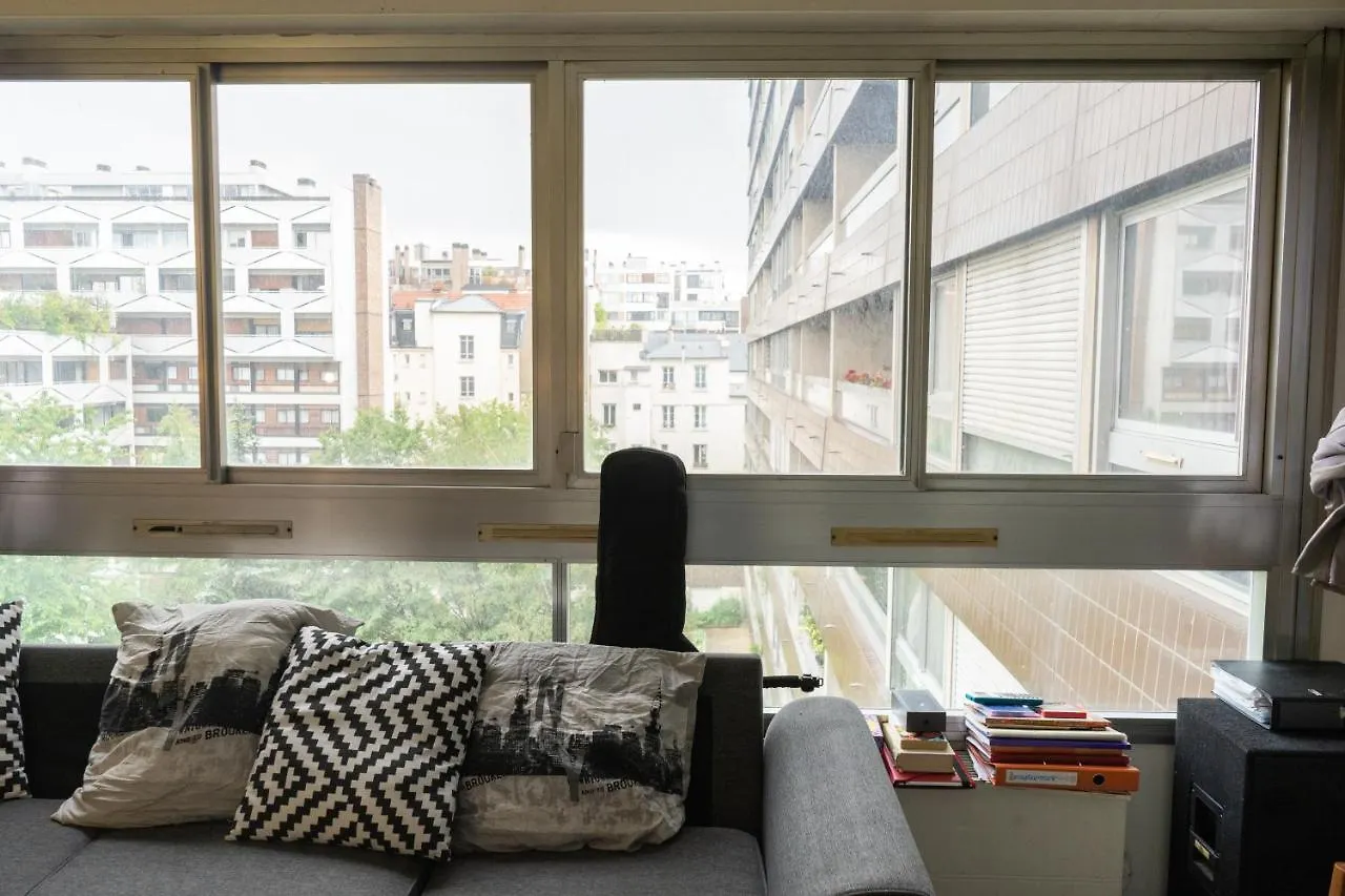 Studio Spacieux Et Calme + Parking Souterrain Paris Apartamento